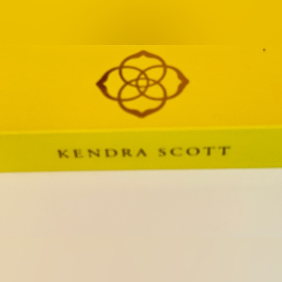Kendra Scott Apple Watch Band, Stainless Steel, Alex 5 Link, Butterfly Clasp - Picture 8 of 14